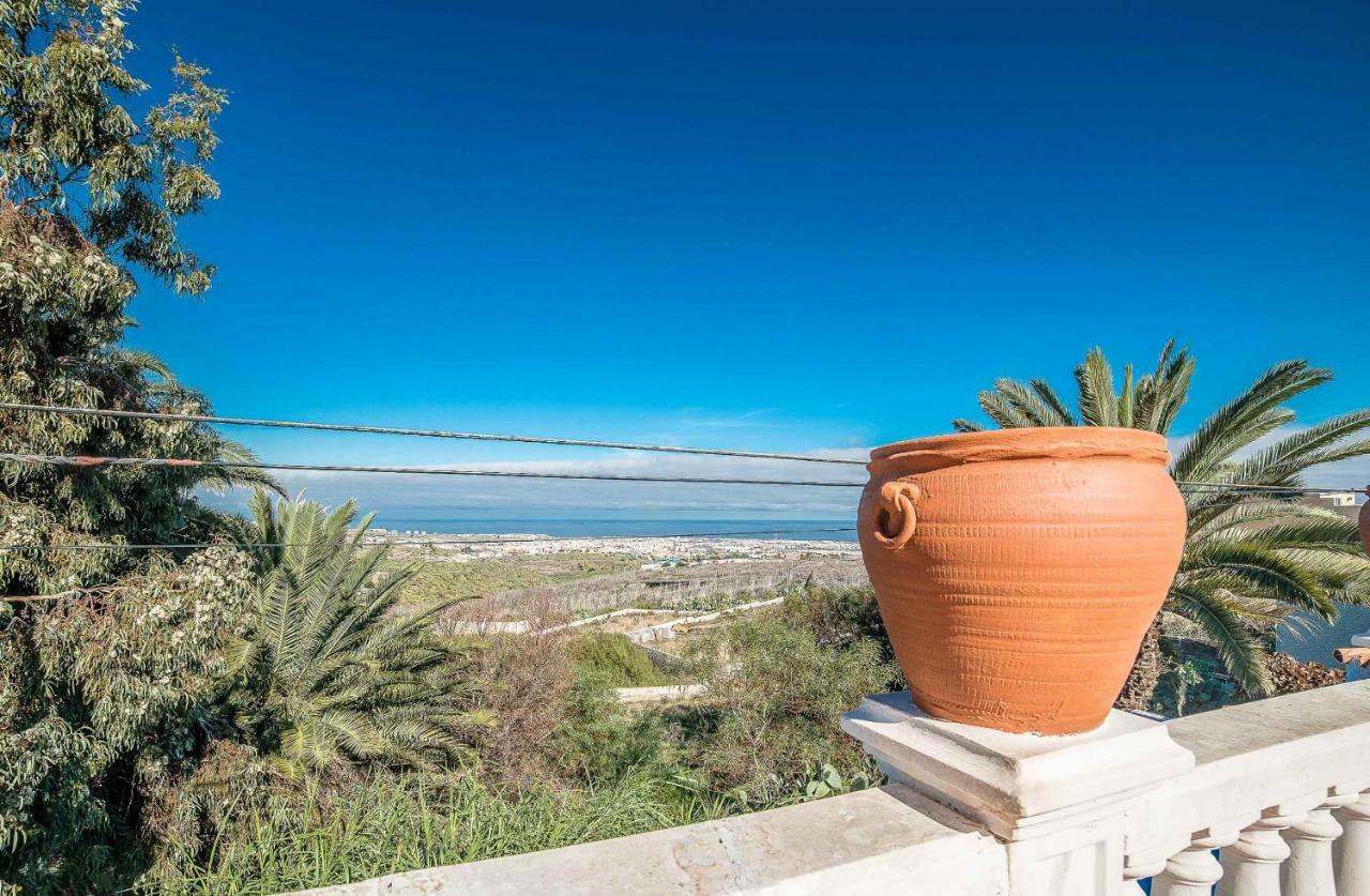 Frida Kahlo House Con Piscina Y Vistas Al Mar By Lightbooking Telde Exterior foto